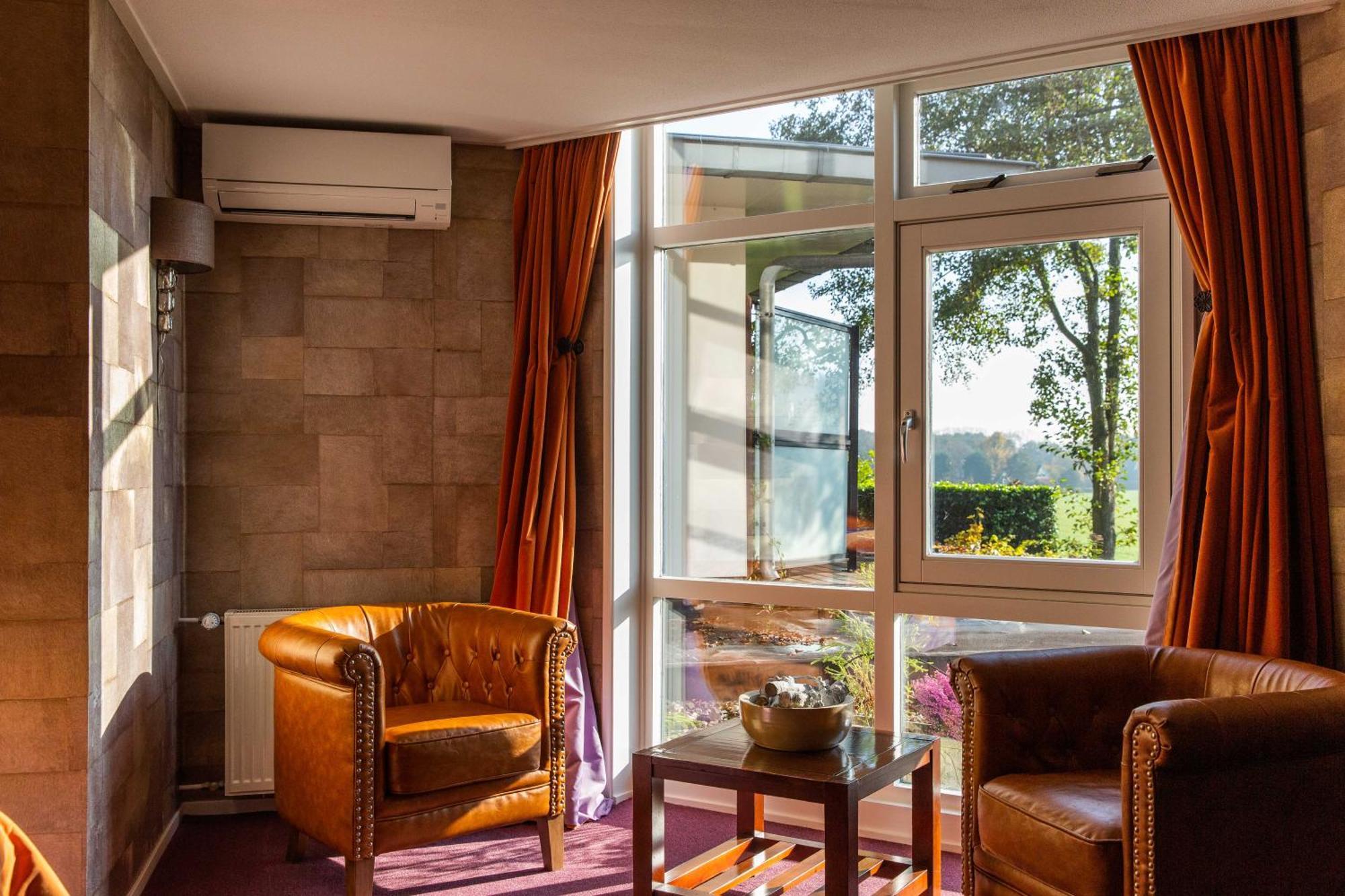 Restaurant Hotel Merlet สโคร์ล ภายนอก รูปภาพ